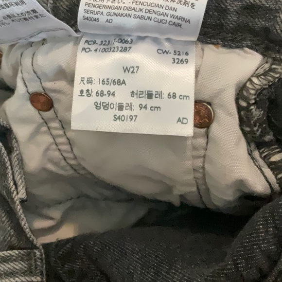 Levi 501 shorts size w27 - Picture 3 of 3